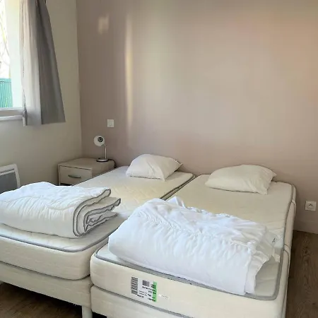 T1 Bis A 10 Min Des Thermes, Terrasse, Internet, Parking Prive - - Fr-1-495-111 * קמבו-לה-באן